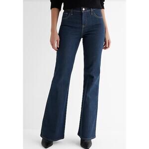 NWT Express Mid Rise Dark Wash Back Center Seam ’70s Flare Jeans - Size 4 R